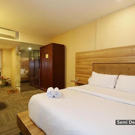 Magnolia Hotel Jakarta Buitenkant foto